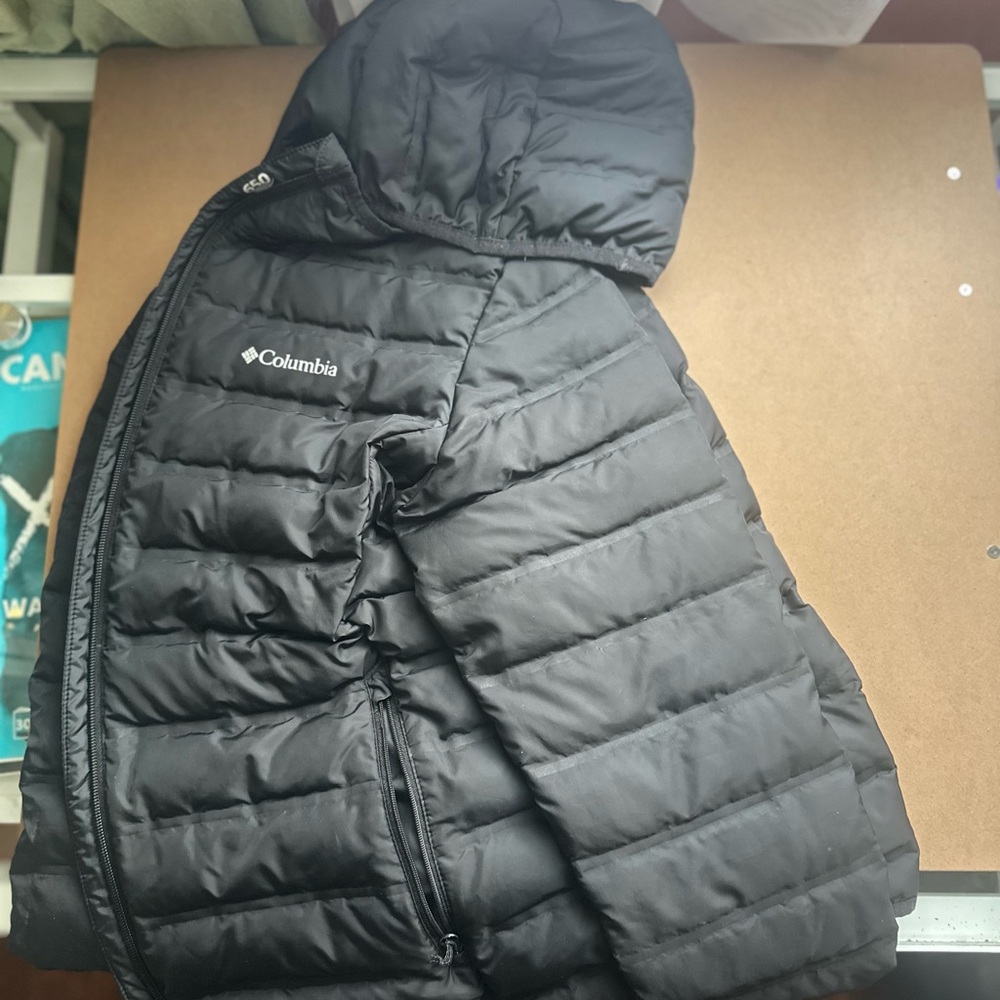 Columbia Women’s Black Puffer Hooded Jacket